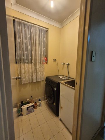 Blacktown - Photo 3