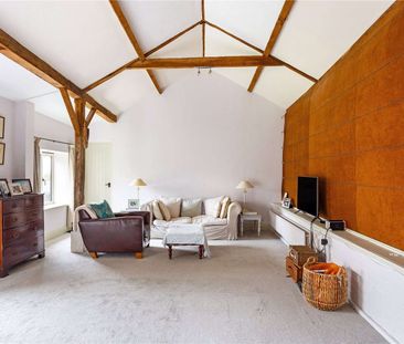 Detached barn conversion with stunning views over the South Downs - Photo 5