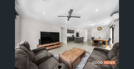 Modern Family Home in Tarneit! - Photo 2