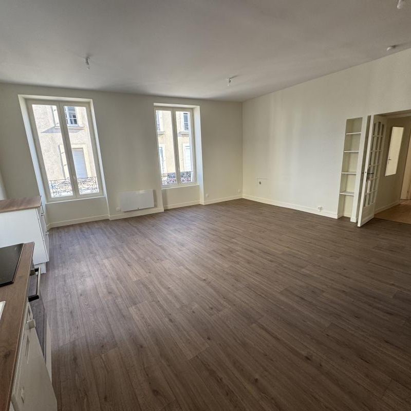 A LOUER APPARTEMENT T3 ENTIEREMENT RENOVÉ HYPER CENTRE D'ANGERS - Photo 1