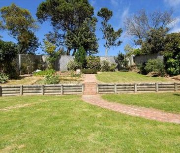 Lovely Character Home in Prime Location - Photo 4