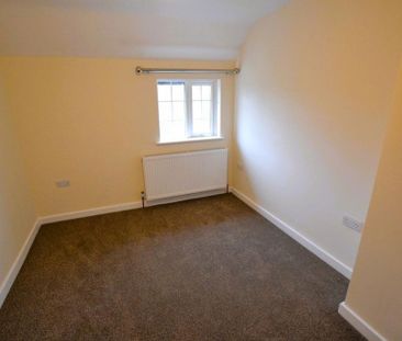 2 bedroom semi-detached house to rent - Photo 3