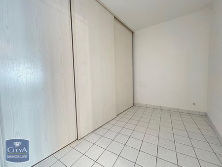 Location Appartement 1 pièce 31m² NIORT 79000 - Photo 3