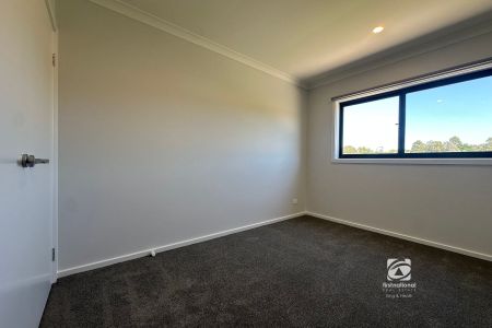 SCENIC SURROUNDS - Photo 2