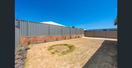 Room to relax and spread out - Photo 2