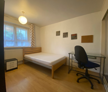 3 bedroom apartment to rent Rednal House, 102 Greetham Street, Sout... - Photo 3