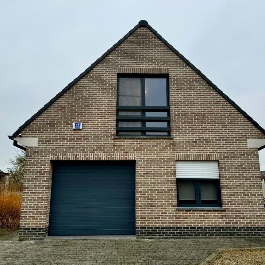 Te huur in Opwijk: ruime en energiezuinige villa met 4 slaapkamers - Photo 1