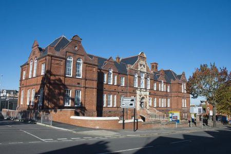 Studio to rent - Photo 2