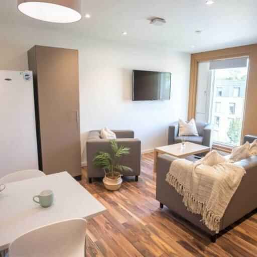 En-suite Plus - Photo 1