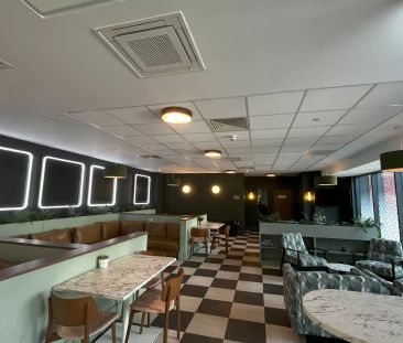 Luxury Studio with Courtyard - Photo 4