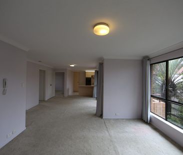 Spacious Unit In Nice Complex. - Photo 3