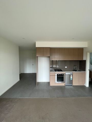 1 / 1059 Dandenong Road, Malvern East - Photo 3