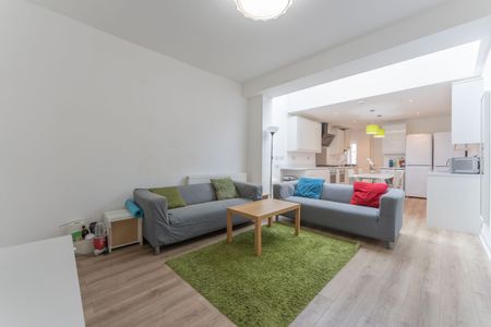 27 Harrow Road - Photo 4