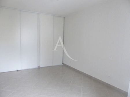 Location Appartement 3 pièces 78m² - Photo 3