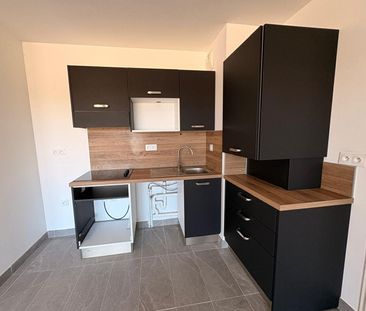 Location Appartement 2 pièces 42m² MONTLOUIS SUR LOIRE 37270 - Photo 3