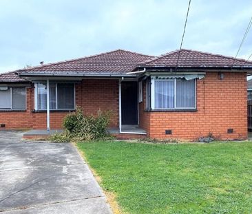 Charming 3-Bedroom Home in Thomastown - Photo 2