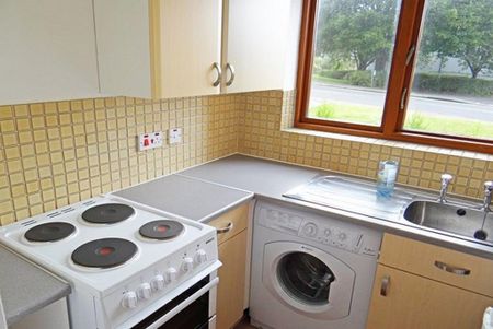 1 bedroom semi-detached house to rent - Photo 3