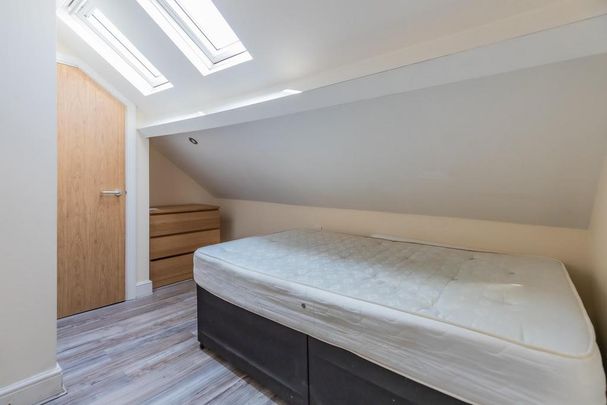 2 bedroom private hall to rent - Photo 1
