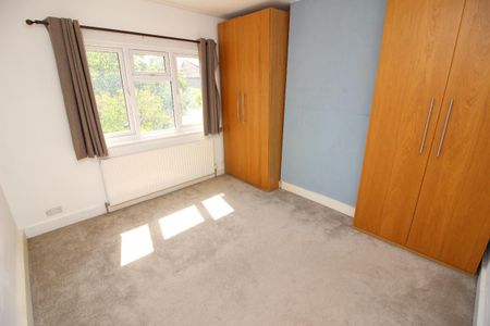 Green Lane, Worcester Park KT4 - Photo 5