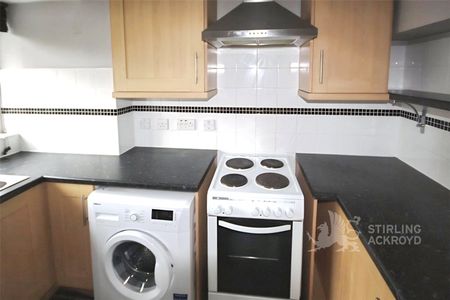 Elder Close, Guildford, Surrey, GU4 7YW - Photo 4