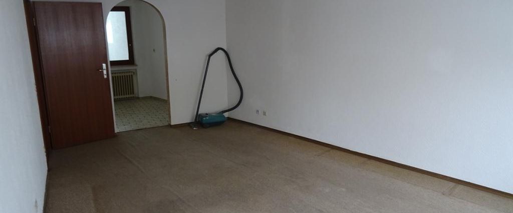 Helle 3,5 Zimmer Wohnung 1. OG mit Balkon, Stellplatz, Garten in 72348 Rosenfeld Heiligenzimmern ab sofort zu vermieten - Photo 1