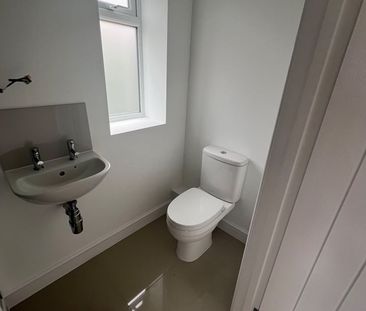 Room in a Shared Flat, Ledbury Road, CR0 - Photo 1