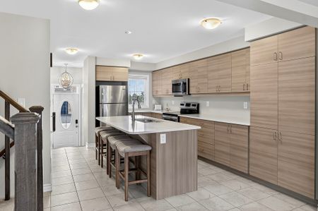 For Lease - 78 Hatt Court, Milton, Ontario - Photo 4