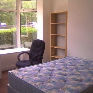 Superb 4 Bed Student House - Photo 1