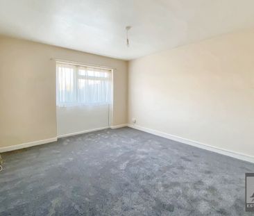 2 bedroom Bungalow for rent - Photo 2