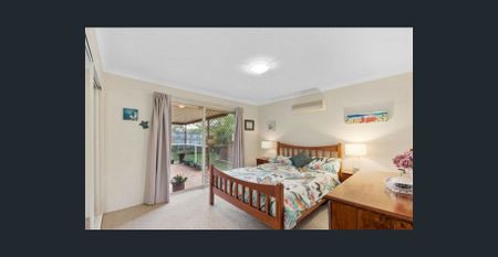 Spacious Family Living in Taigum - Photo 4