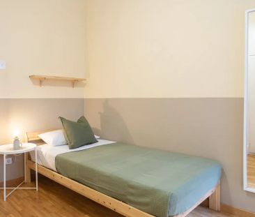 Room in a shared 6-bedroom apartment for rent in Sant Gervasi Bonanova - Foto 5