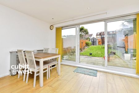 4 bedroom terraced house to rent - Photo 2