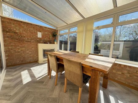 3 bedroom semi-detached house to rent - Photo 3