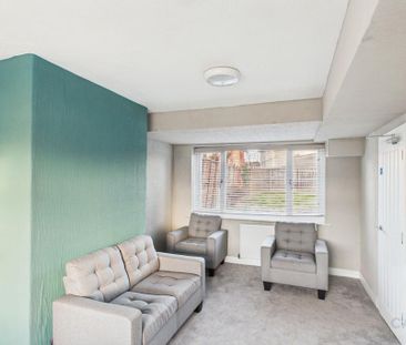 4 bedroom house of multiple occupation to rent - Photo 3