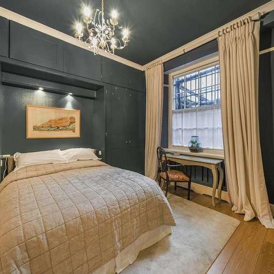 Queensberry Place, South Kensington, SW7 - Photo 1