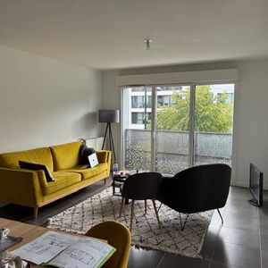 Location Appartement 4 pièces 84m² - Photo 2