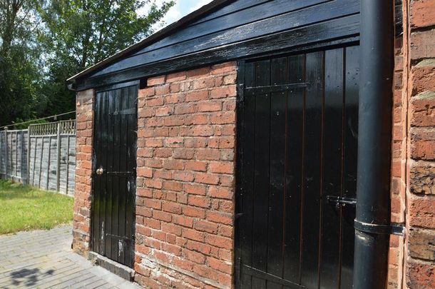 2 bedroom terraced house to rent - Photo 1