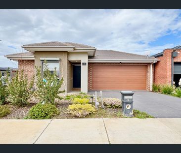 6 Shrubs Road, Mambourin, Vic 3024 - Photo 1