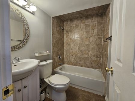 For Lease - 4 Lonestar Crescent Unit# Basement, Brampton, Ontario - Photo 2