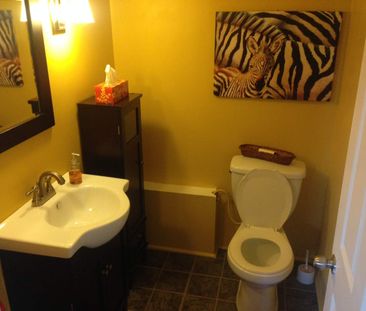 881 Beaconhill Court - 3 bed, 1.5 bath - Photo 4