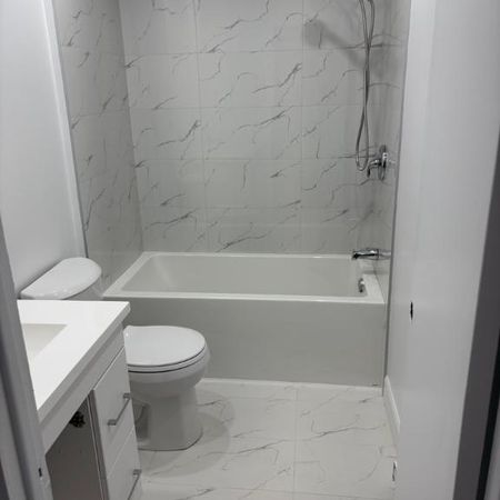4 1/2 à louer - Photo 4