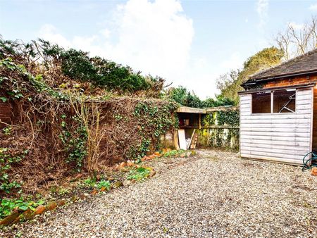 Trash Green, Theale Road, Burghfield, Reading, RG30 - Photo 5
