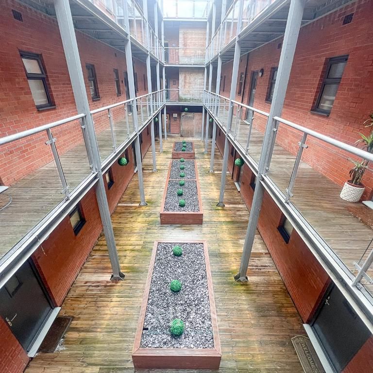2 bedroom apartment to rent - Photo 1