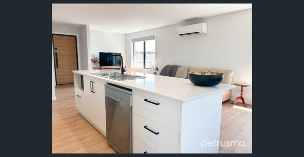 Fully Furnished Property on Amundsen - Photo 1