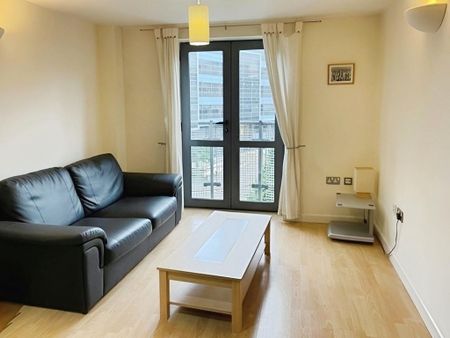 1 bedroom flat to rent - Photo 3