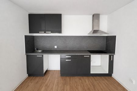 Location Appartement 3 pièces 66m² ROMANS SUR ISERE 26100 - Photo 3