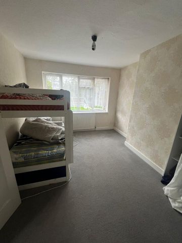 3 bedroom semi-detached house to rent - Photo 5