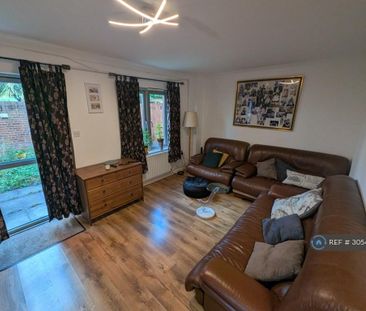 1 bedroom in a house share to rent - Photo 2