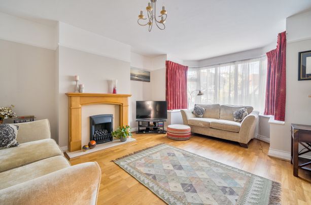 4 bedroom semi-detached house to rent - Photo 1