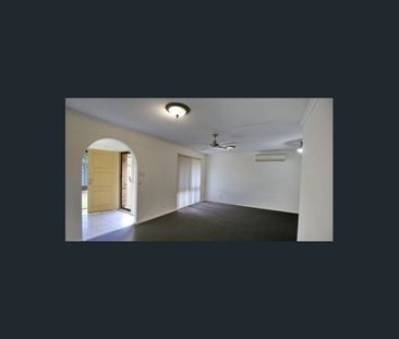 Spacious Family Home - Walking Distance to Shop & Bus - Photo 6